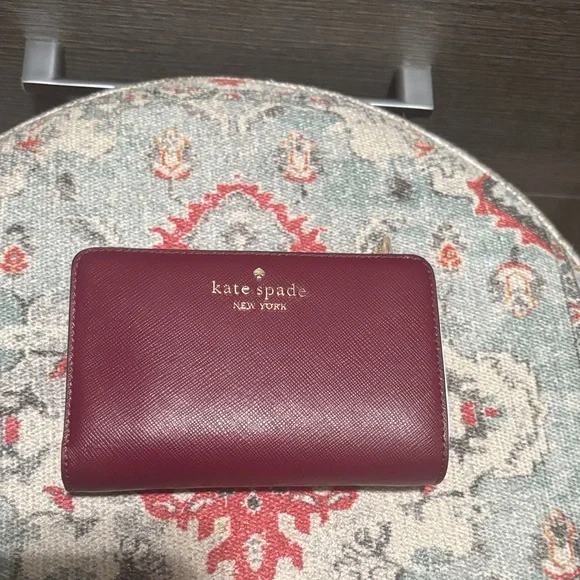 NWOT Kate Spade Burgandy Wallet - Picture 2 of 6